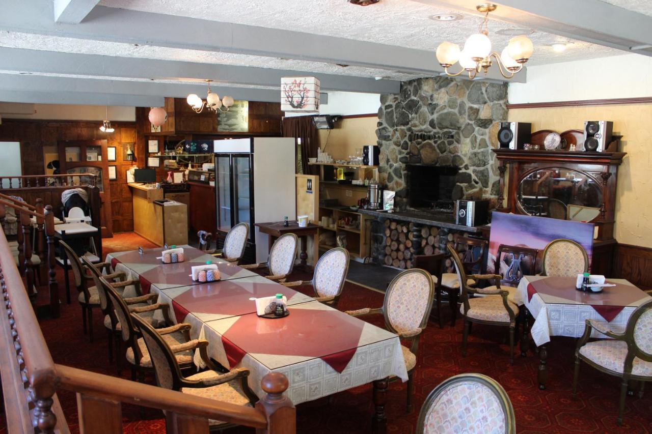 Pioneer Inn By The River Port Hardy Extérieur photo